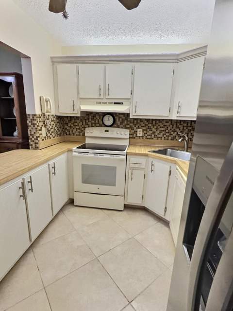 3531 Pine Tree Court #B-1, Greenacres FL - photo 9 of 27