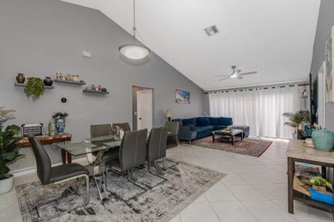 7143 Wisteria Way, Tamarac FL - photo 6 of 34
