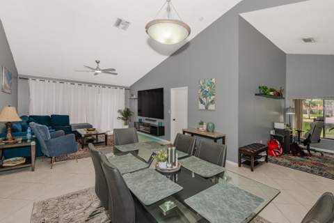 7143 Wisteria Way, Tamarac FL - photo 7 of 34