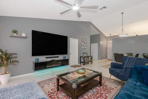 7143 Wisteria Way, Tamarac FL - photo 10 of 34
