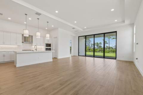 13761 SE Blackwood Drive, Port St. Lucie FL - photo 9 of 39