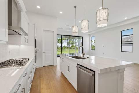 13761 SE Blackwood Drive, Port St. Lucie FL - photo 6 of 39