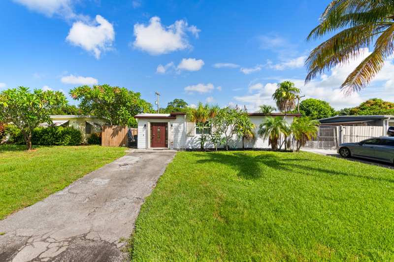2 bedroom Single Family Residence at 5581 Calico Road, Forest Hill Village 1, West Palm Beach — photo 1