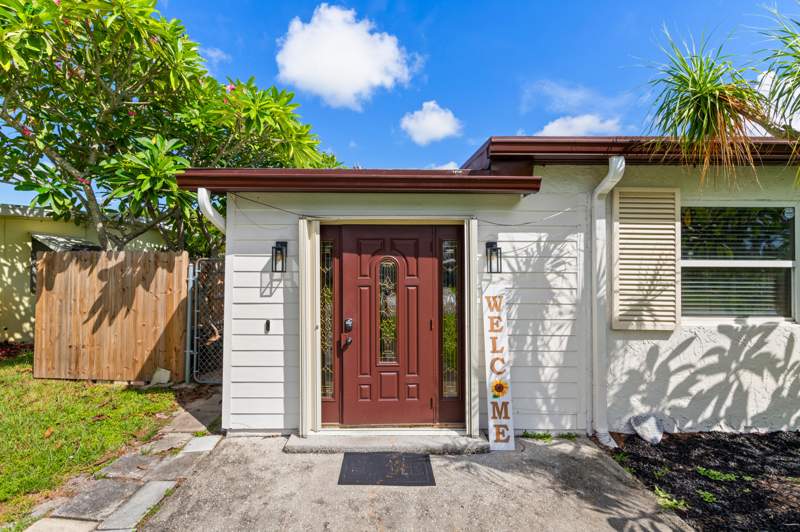 2 bedroom Single Family Residence at 5581 Calico Road, Forest Hill Village 1, West Palm Beach — photo 3