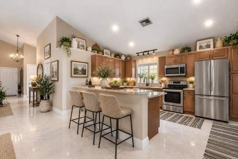 5115 Foxhall Drive, West Palm Beach FL - photo 8 of 50