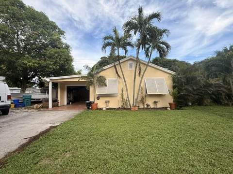 520 NW 7th Street, Boynton Beach FL - photo 9 of 19