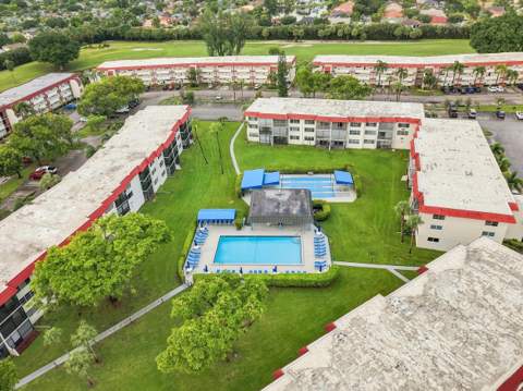 9400 N Hollybrook Lake Drive #208, Pembroke Pines FL - photo 13 of 39