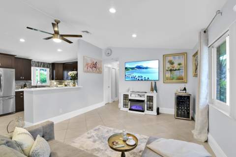 432 SW Natura Avenue, Deerfield Beach FL - photo 11 of 58