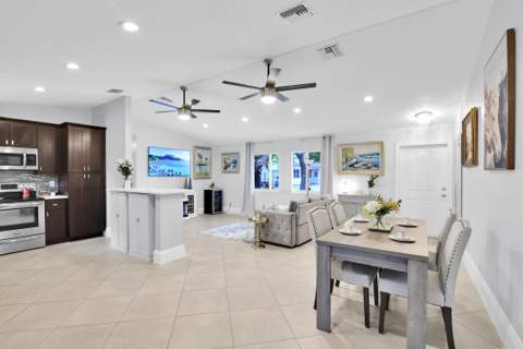 432 SW Natura Avenue, Deerfield Beach FL - photo 12 of 58