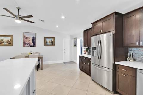 432 SW Natura Avenue, Deerfield Beach FL - photo 15 of 58