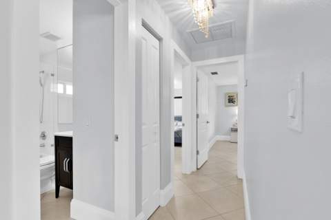 432 SW Natura Avenue, Deerfield Beach FL - photo 19 of 58