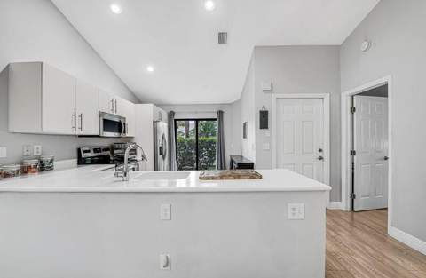1911 Landings Boulevard, Greenacres FL - photo 14 of 30