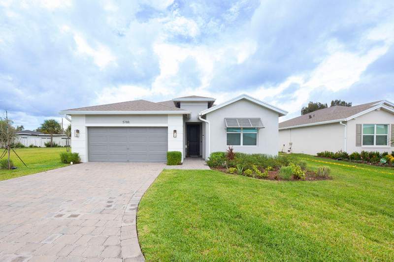 4 bedroom Single Family Residence at 5788 SE Skyblue Circle, Kanner Lake (Aka Willow Pointe), Stuart — photo 2
