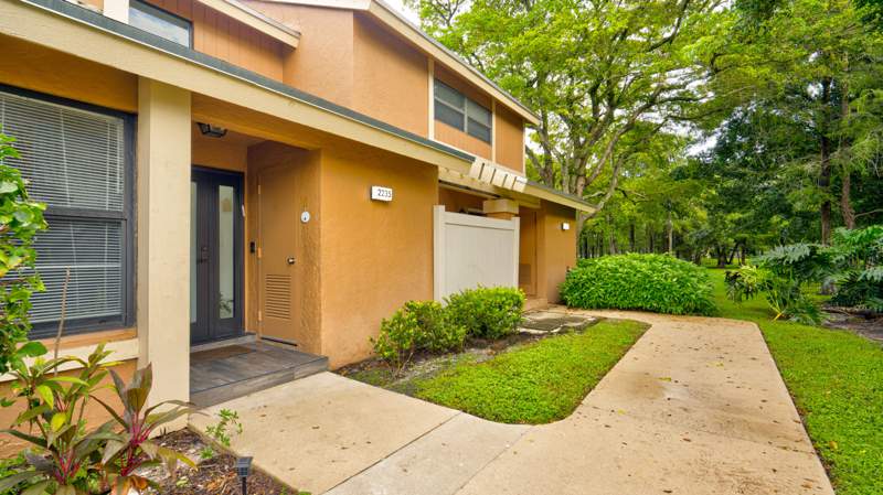 3 bedroom Townhouse at 2235 NW 45th Avenue, Tartan Coconut Creek Ph 1, Coconut Creek — photo 2