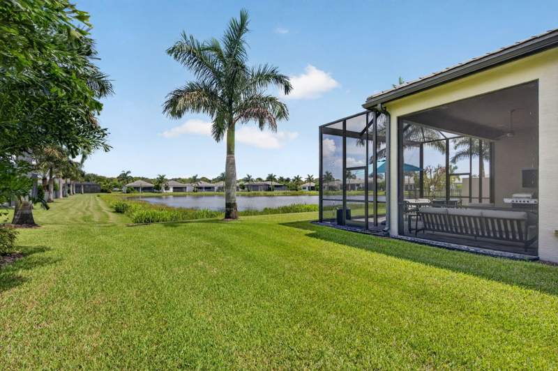 3 bedroom Single Family Residence at 11364 Virginia Pine Court, Valencia Grand Whitworth Agr Pud, Boynton Beach — photo 4