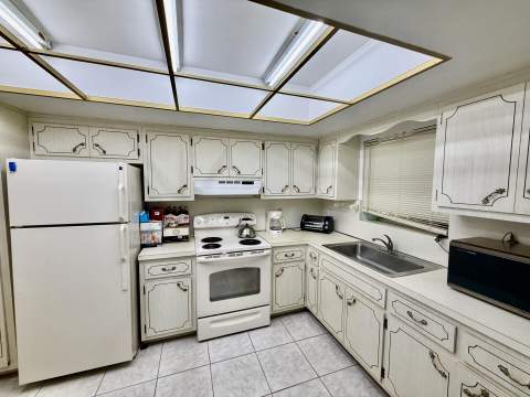 1501 Arthur Street #5, Hollywood FL - photo 7 of 17