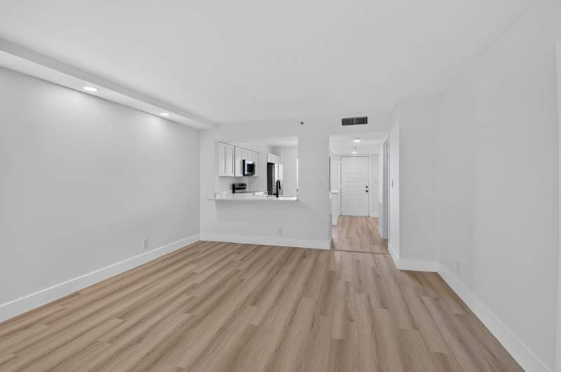 2 bedroom Condominium at 6866 Huntington Lane #707, Huntington Lakes Sec Two Condos, Delray Beach — photo 5
