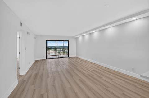 6866 Huntington Lane #707, Delray Beach FL - photo 13 of 73