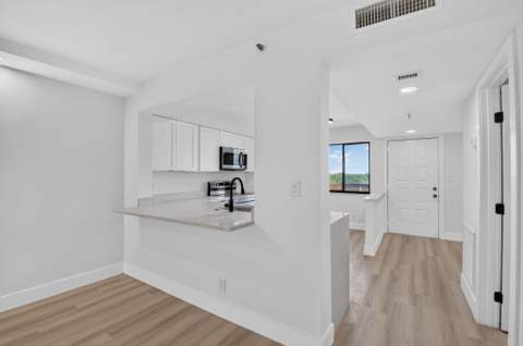 6866 Huntington Lane #707, Delray Beach FL - photo 6 of 73