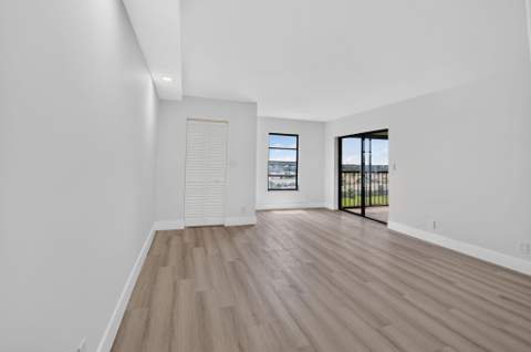 6866 Huntington Lane #707, Delray Beach FL - photo 15 of 73