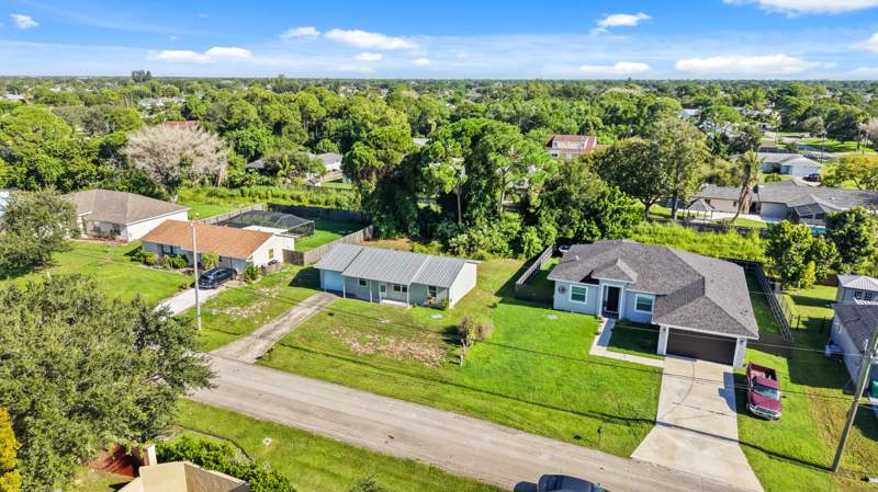 2 bedroom Single Family Residence at 209 SW Chapman Avenue, Port St Lucie Section 18, Port St. Lucie — photo 5