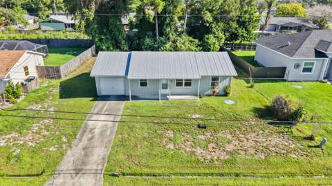 209 SW Chapman Avenue, Port St. Lucie FL - photo 8 of 9