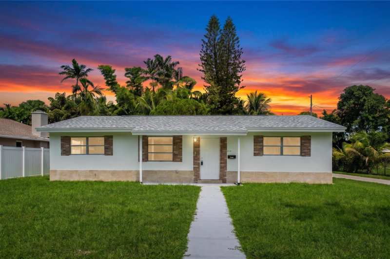 3 bedroom Single Family Residence at 210 NE 5th Avenue, Royal Palm Vista, Dania Beach — photo 1