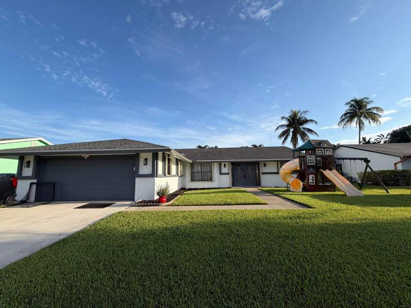 3 bedroom Single Family Residence at 5099 Little Beth Drive, Le Chalet 4-A, Boynton Beach — photo 5