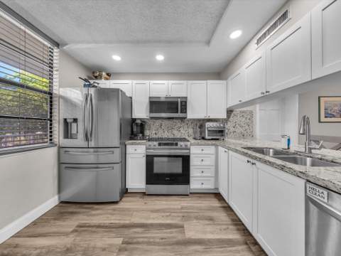 1701 Whitehall Drive #302, Davie FL - photo 8 of 28