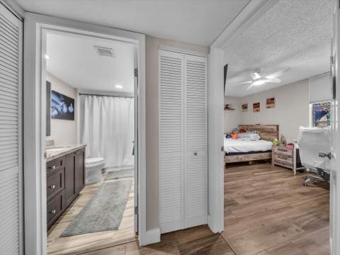 1701 Whitehall Drive #302, Davie FL - photo 23 of 28