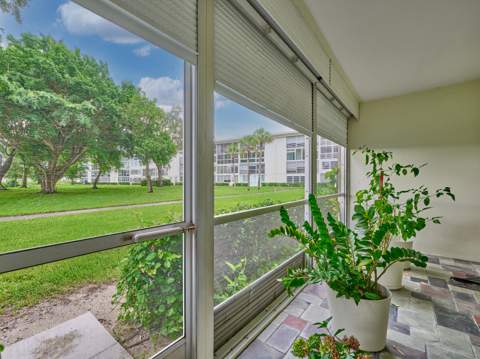 2904 Victoria Place #H1, Coconut Creek FL - photo 24 of 35