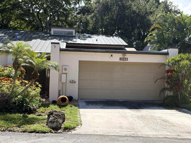 2 bedroom Condominium at 3408 Rose Hill Way #143, Hills Of Inverrary, Lauderhill — photo 1
