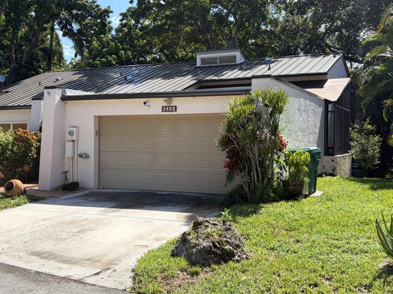 2 bedroom Condominium at 3408 Rose Hill Way #143, Hills Of Inverrary, Lauderhill — photo 2
