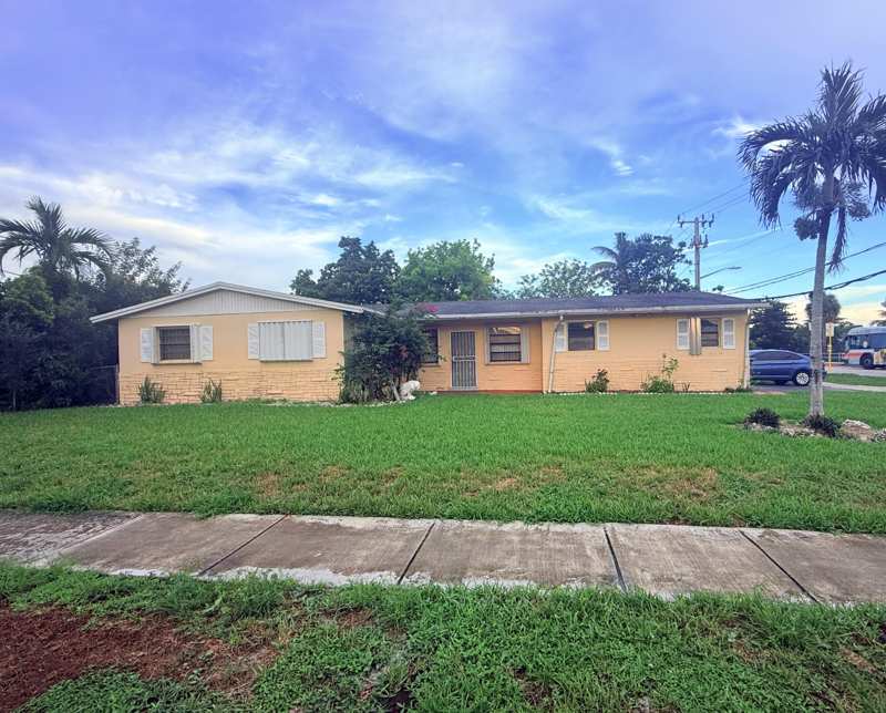 3 bedroom Single Family Residence at 1600 NW 47th Avenue, Flair Sub No 5, Lauderhill — photo 1