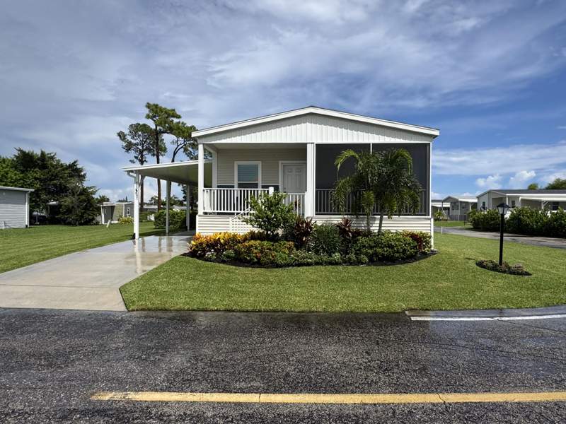 3 bedroom Manufactured Home at 4477 Lady Beverlee Court, Sea Meadows, Boynton Beach — photo 2