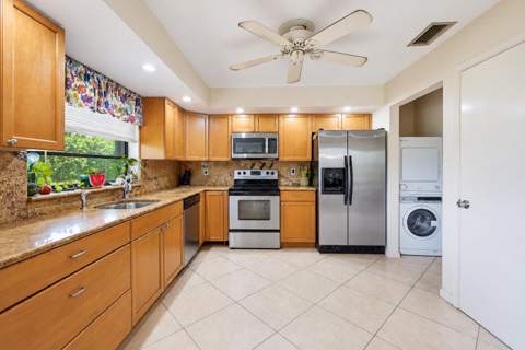 4696 Greentree Path #A, Boynton Beach FL - photo 12 of 27