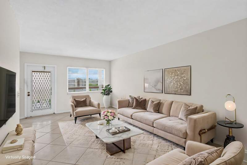 2 bedroom Condominium at 4044 Wolverton C, Century Village , Boca Raton — photo 3