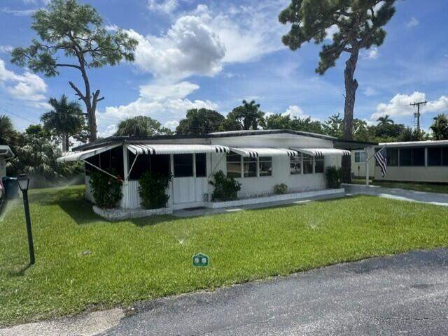 2 bedroom Manufactured Home at 4042 Royal Manor Boulevard, Sea Meadows, Boynton Beach — photo 3