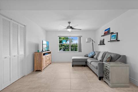 1205 Sandy Lane #249, Riviera Beach FL - photo 10 of 33