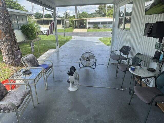 2 bedroom Manufactured Home at 4042 Royal Manor Boulevard, Sea Meadows, Boynton Beach — photo 5