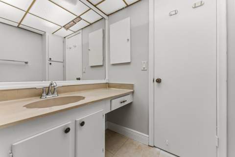 1638 Embassy Drive #208, West Palm Beach FL - photo 21 of 40