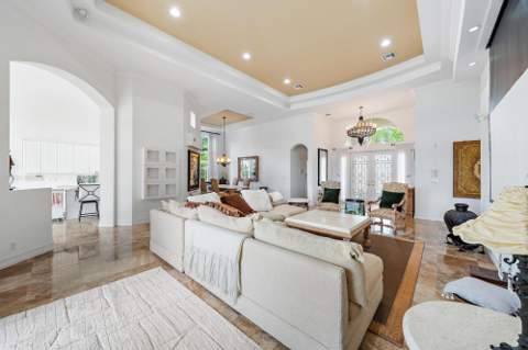 9054 Lakes Boulevard, West Palm Beach FL - photo 9 of 57