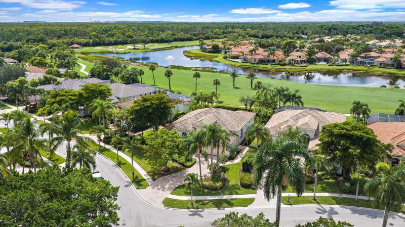 3 bedroom Single Family Residence at 9054 Lakes Boulevard, Ibis Golf And Country Club 9, West Palm Beach — photo 3