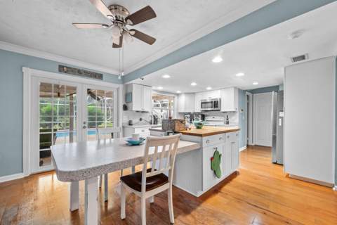 330 NE Town Terrace, Jensen Beach FL - photo 11 of 40