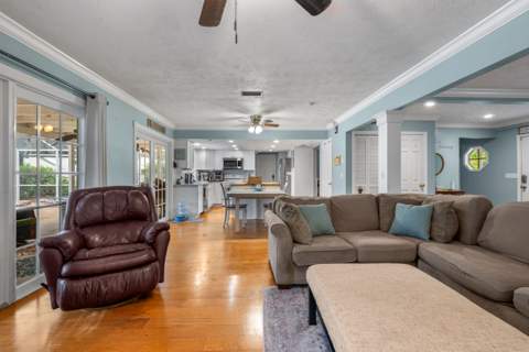 330 NE Town Terrace, Jensen Beach FL - photo 12 of 40