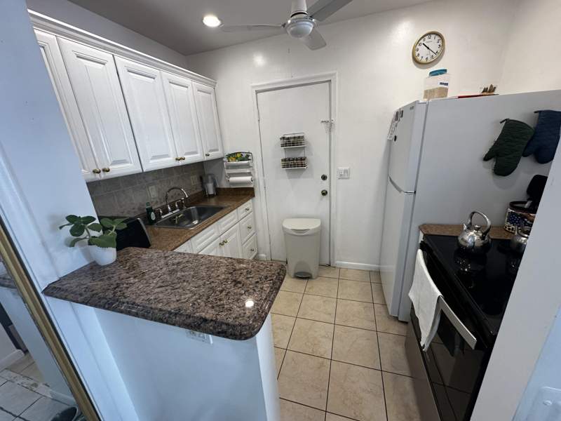 2 bedroom Stock Cooperative at 330 S Cypress Road #610, Virginian Apartments, Pompano Beach — photo 4