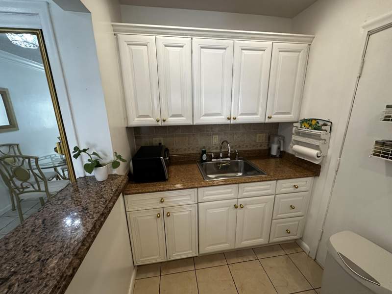 2 bedroom Stock Cooperative at 330 S Cypress Road #610, Virginian Apartments, Pompano Beach — photo 3