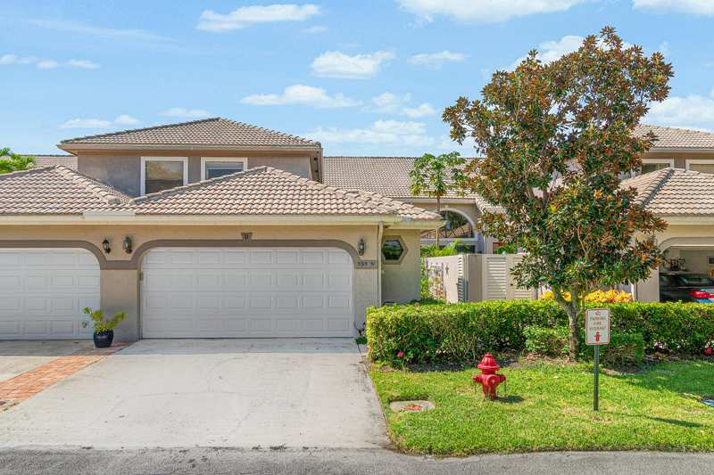 3 bedroom Townhouse at 5315 Monterey Circle #D, Monterey Lake, Delray Beach — photo 1
