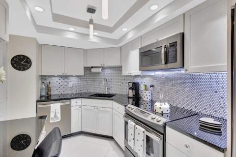 2000 Presidential Way #Ph5, West Palm Beach FL - photo 11 of 45