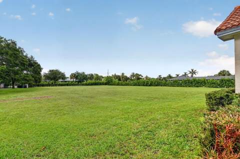 876 Cindy Cir Lane, Wellington FL - photo 11 of 57